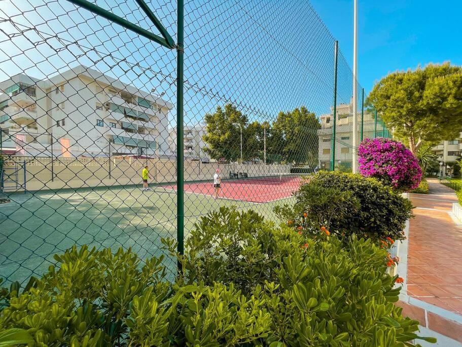 Seafront Apartment With Direct Access To The Beach Τορρεμολίνος Εξωτερικό φωτογραφία